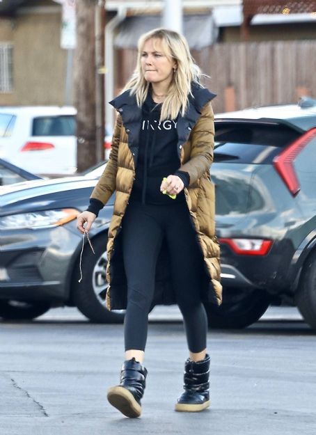 Malin Akerman – On a grocery run for a cake at Gelson’s Market in Los Feliz
