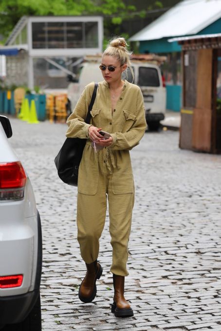Gigi Hadid – On a day out in New York