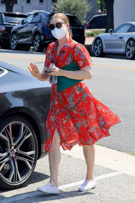 Amy Adams – Spotted in a colorful dress while shopping in Beverly Hills ...