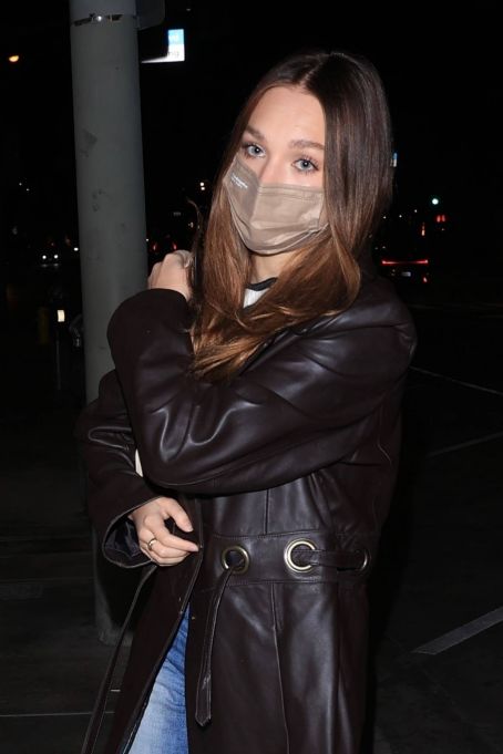 Maddie Ziegler – On a dinner date at Catch LA in West Hollywood