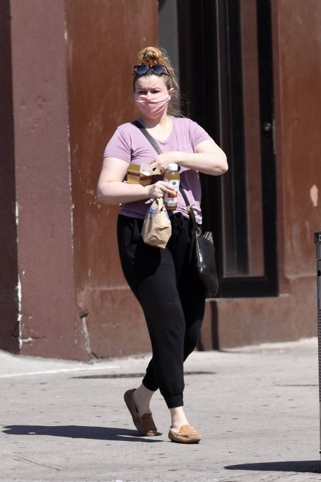 Amber Tamblyn – Out in NYC
