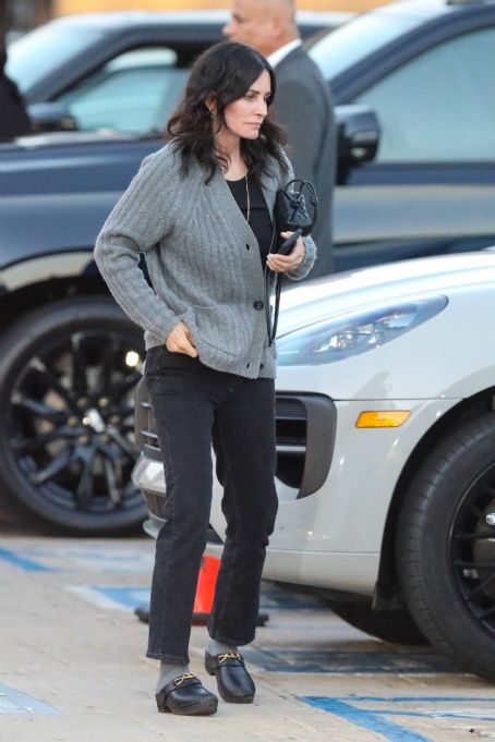 Courteney Cox – Arrives for dinner at Nobu Restaurant in Malibu