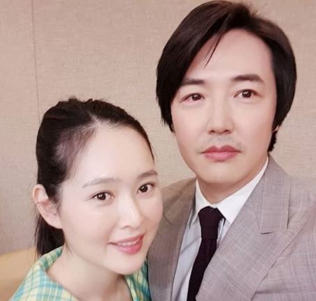 Sang-Hyun Yoon and Maybee (singer)