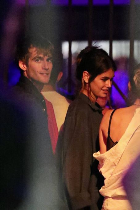 Kaia Gerber – Seen With Her Brother Presley Gerber At Roger Room In 