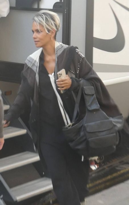 Halle Berry – On the set of ‘Our Man From Jersey’ in London
