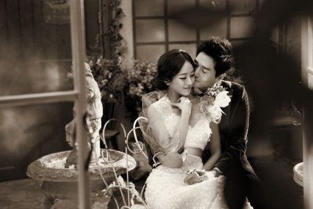 Ji-tae Yu and Hyo-jin Kim - Engagement