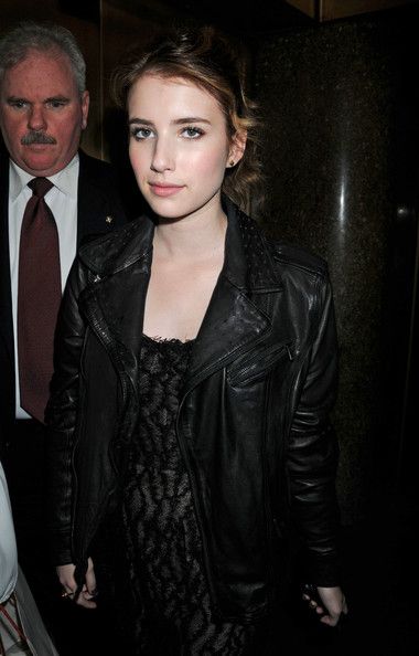 Emma Roberts stops to sign autographs and pose with fans after leaving ...