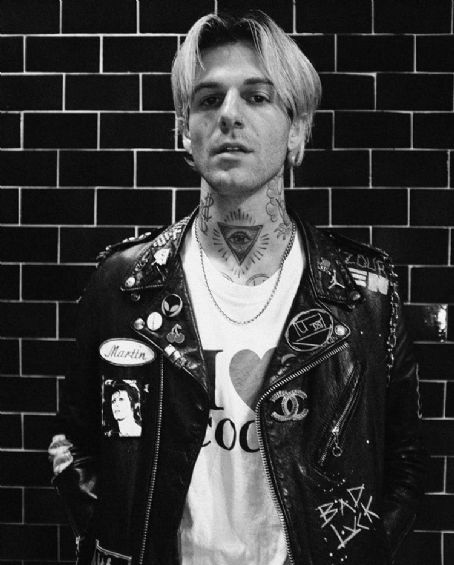 Who is Jesse James Rutherford dating? Jesse James Rutherford girlfriend ...
