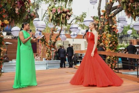 Ariana DeBose and Amanda Seyfried - The 93rd Annual Academy Awards ...