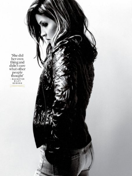 Lisa Marie Presley - People Magazine Pictorial [United States] (30 January 2023)