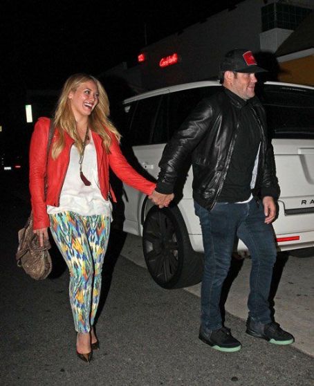 Hilary Duff and Mike Comrie - Dating, Gossip, News, Photos