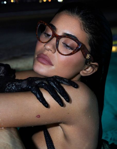 Kylie Jenner – Dolce and Gabbana Eyewear and Sunglasses SS Campaign 2023