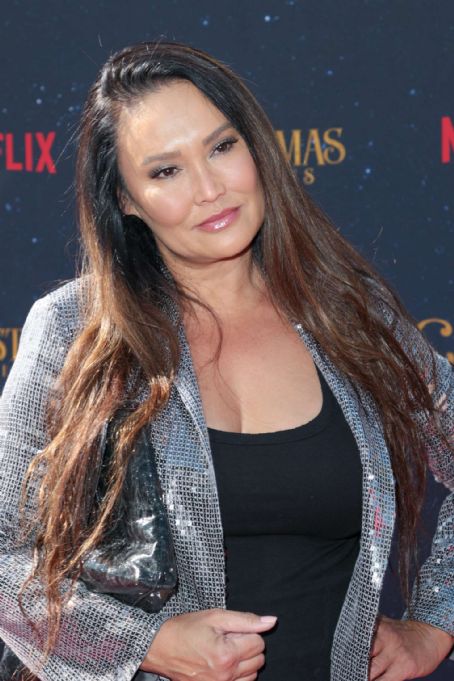 Bloods blue tia carrere Chao Lin