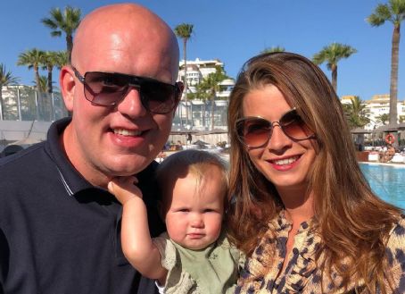 Michael Van Gerwen and Daphne Govers