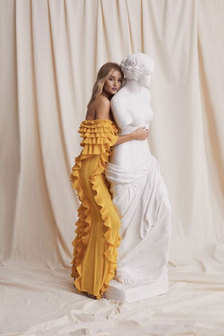 Rosie Huntington-Whiteley – BCBGMAXAZRIA Spring & Summer Campaign 2019