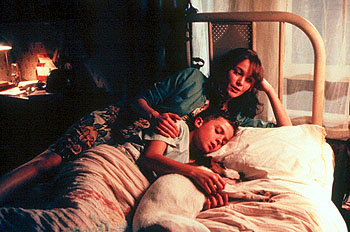 Diane Lane and Frankie Muniz in Warner Brothers' My Dog Skip (12/99)