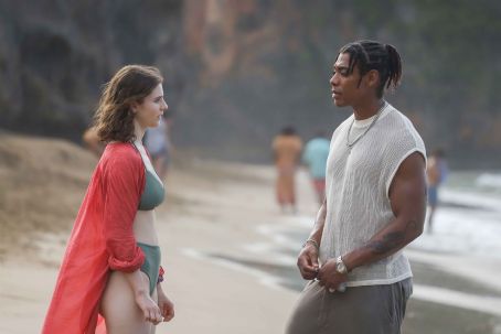 Who is Aaron Pierre dating? Aaron Pierre girlfriend, wife