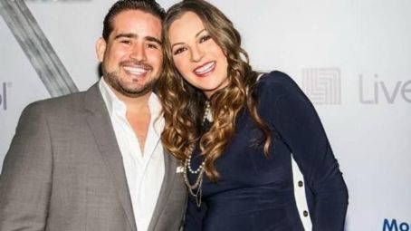 Mariana Ochoa and Patricio De La Pena Photos, News and Videos, Trivia ...