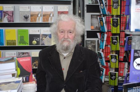 Tomás Moulian