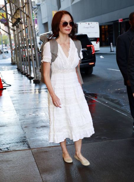 Ashley Judd – Out In New York City