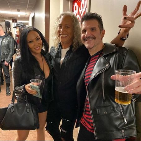 Who is Kirk Hammett dating? Kirk Hammett girlfriend, wife