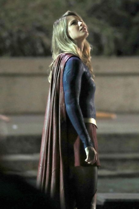 Melissa Benoist Films Scenes for “Supergirl” in Vancouver 09/21/2018