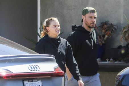 Chloe Grace Moretz – Out in athleisure attire in Hollywood | Chloë