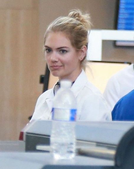 Kate Upton- July 19, 2016- Departs on a Flight at LAX | Kate Upton