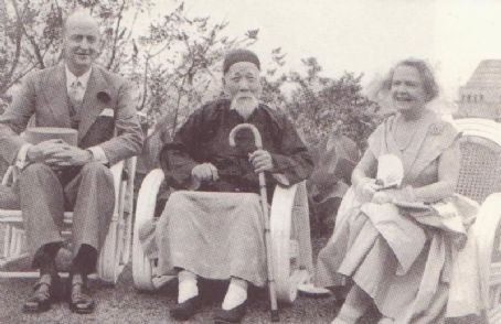 Chow Shouson