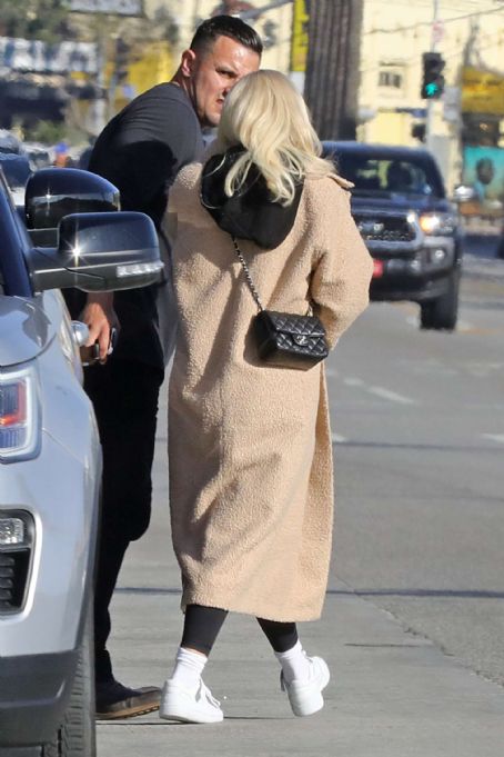 Kylie jenner outlet teddy coat