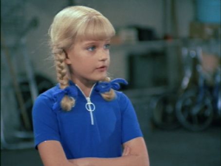 Susan Olsen- As Cindy Brady Picture - Photo Of The Brady Bunch - Fanpix.net