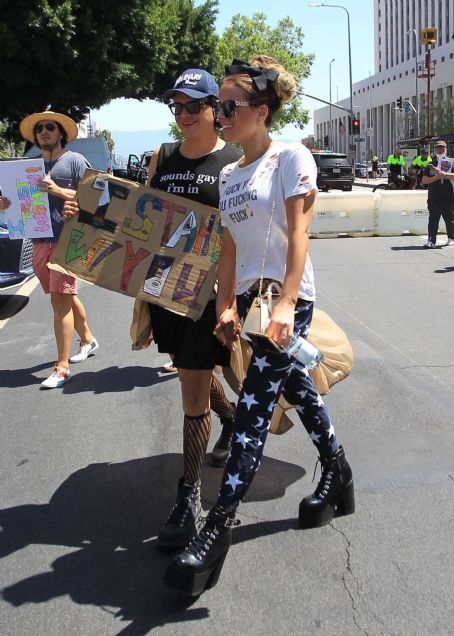 Kate Beckinsale – Seen at ‘Bans Off Our Bodies’ Women’s March in LA