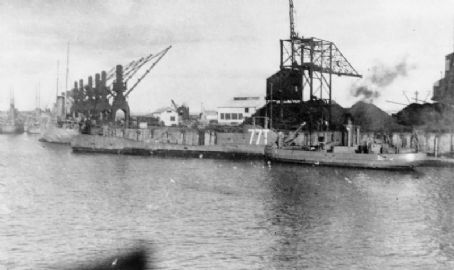 HMS Tetrarch (N77)