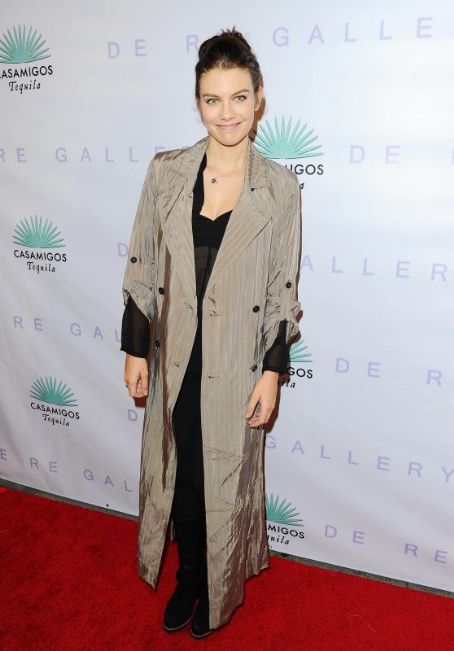 Lauren Cohan – ‘Metallic Life’ Exhibition Opening in Los Angeles