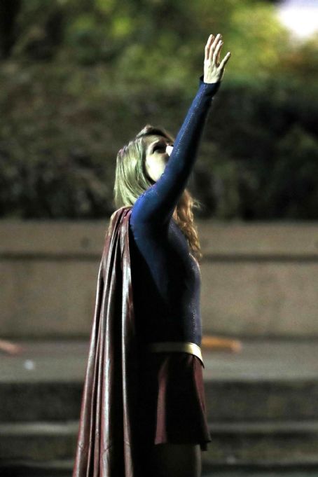 Melissa Benoist Films Scenes for “Supergirl” in Vancouver 09/21/2018