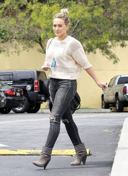 Hilary Duff stops by Coffee Bean in West Hollywood