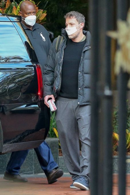 Ana de Armas and Ben Affleck – Leaving their hotel in New Orleans | Ana