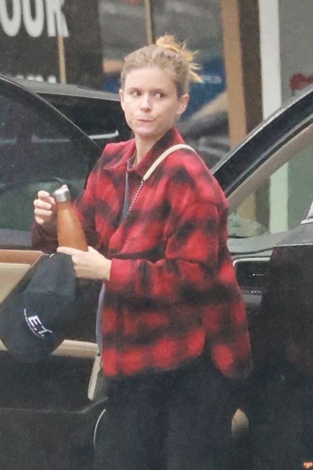 Kate Mara – Seen at office in Los Angeles