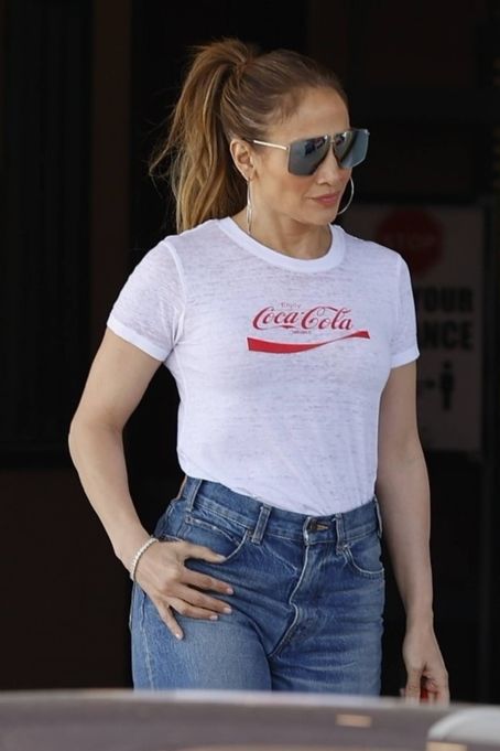 Jennifer Lopez – Seen at a studio in Los Angeles