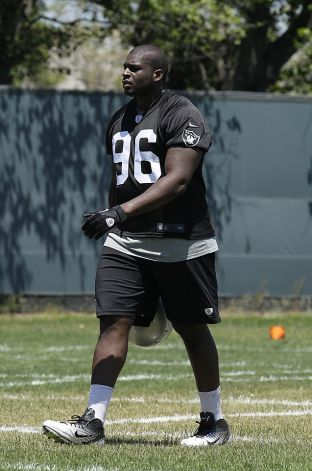 Christo Bilukidi Pictures Christo Bilukidi Photo Gallery 2023