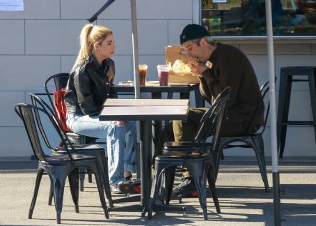 Ashley Benson – With G-Eazy have lunch together in Los Feliz