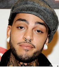 Who is Travie McCoy dating? Travie McCoy girlfriend, wife