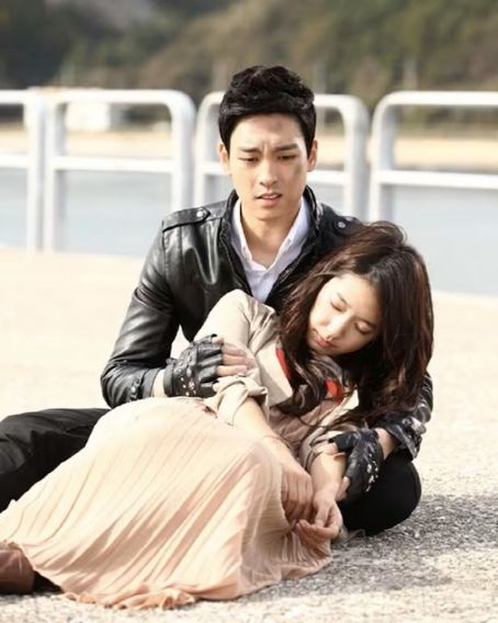Tae-Joon Choi and Shin-Hye Park - Hookup