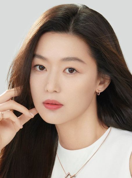 Korean Magazine Vogue Korea August 2023 [Cover: Jun Ji-hyun] (VOGU2308) 