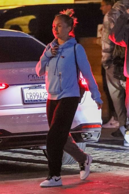 Hayden Panettiere – Spotted after dinner with friends at NOBU in Malibu