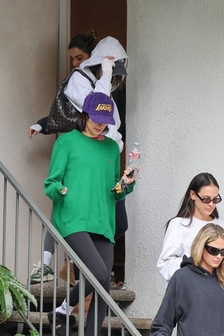 Kendall leaving Pilates in LA today : r/KUWTK