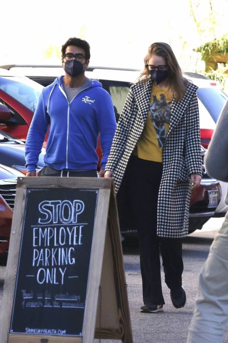 Emily V. Gordon – With Kumail Nanjiani seen by a COVID-19 testing site in Los Angeles