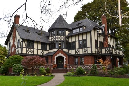 Gamma Phi Beta Sorority House (Eugene, Oregon)