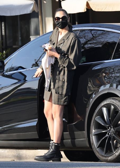 Gal Gadot – Spotted near her home in Studio City