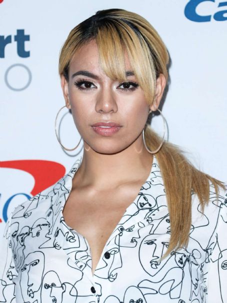 Dinah Jane Hansen Photo Gallery Famousfix